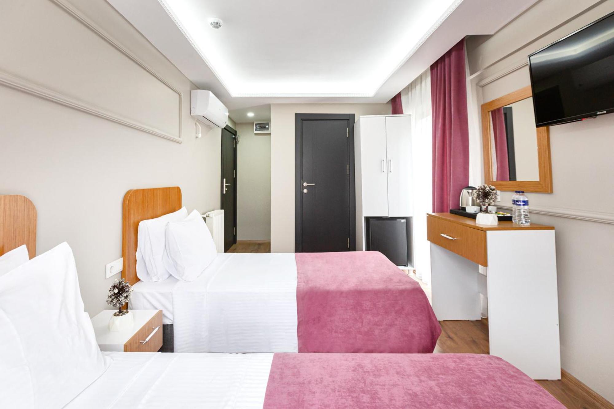 Ria Boutique Отель 4*
